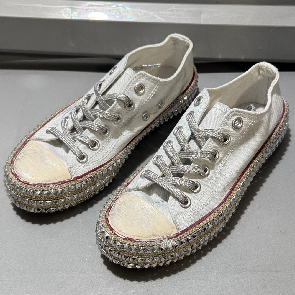 Mi.iM White Canvas Sneakers with Silver Accents